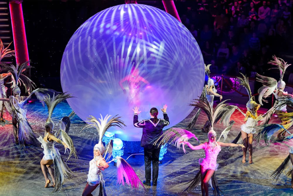 Шоу воды , огня и света!